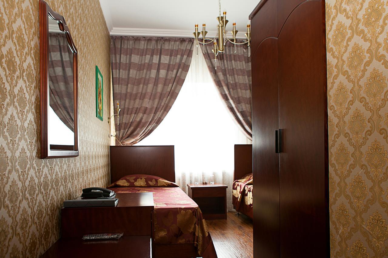 Hotel Topaz アスターナ エクステリア 写真