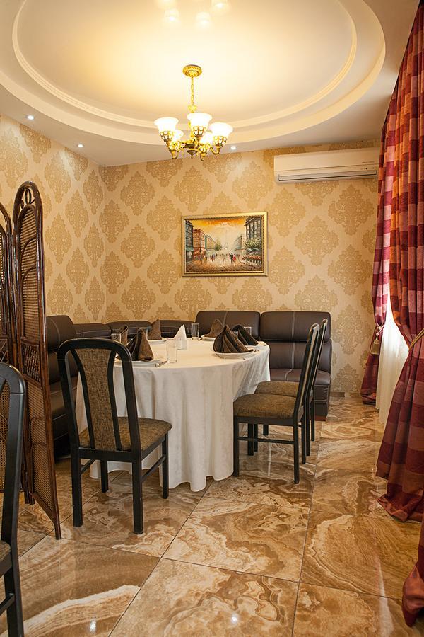 Hotel Topaz アスターナ エクステリア 写真
